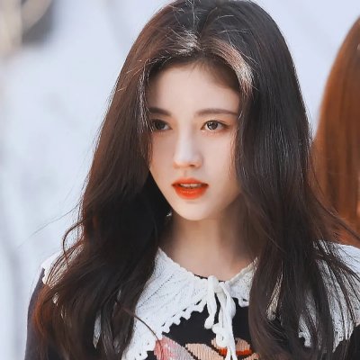 明姑娘 封面